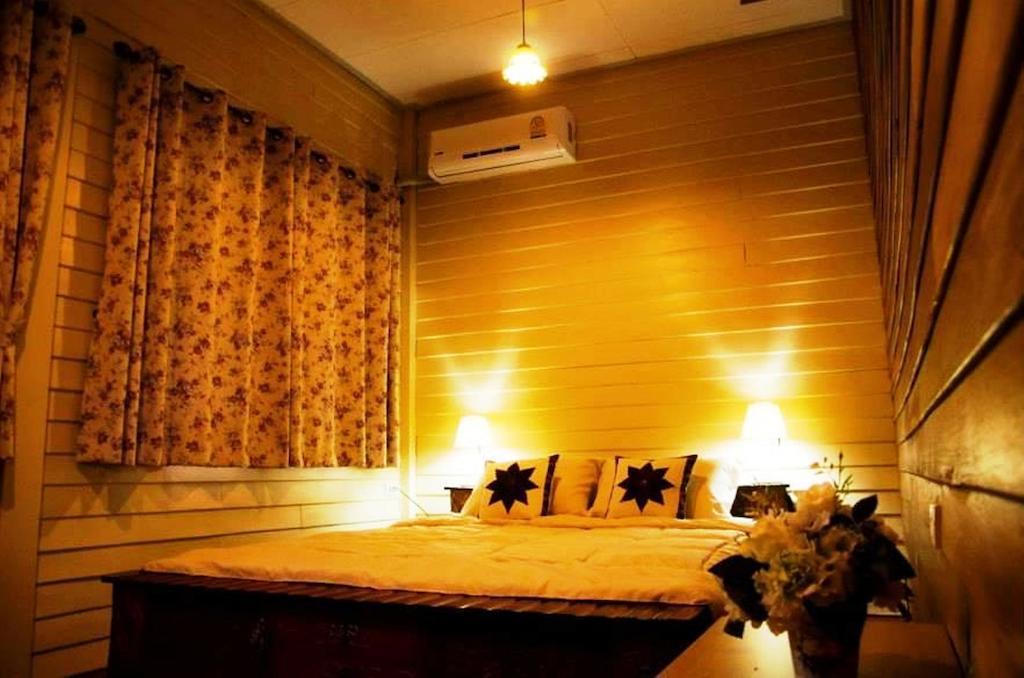 Ban Boonchu Bed and Breakfast Αγιουτάγια Δωμάτιο φωτογραφία
