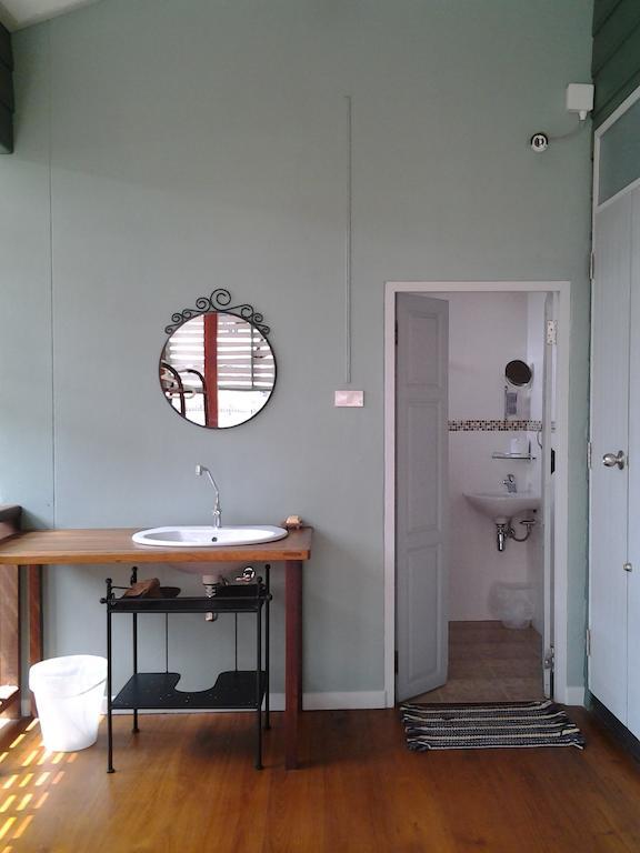 Ban Boonchu Bed and Breakfast Αγιουτάγια Δωμάτιο φωτογραφία